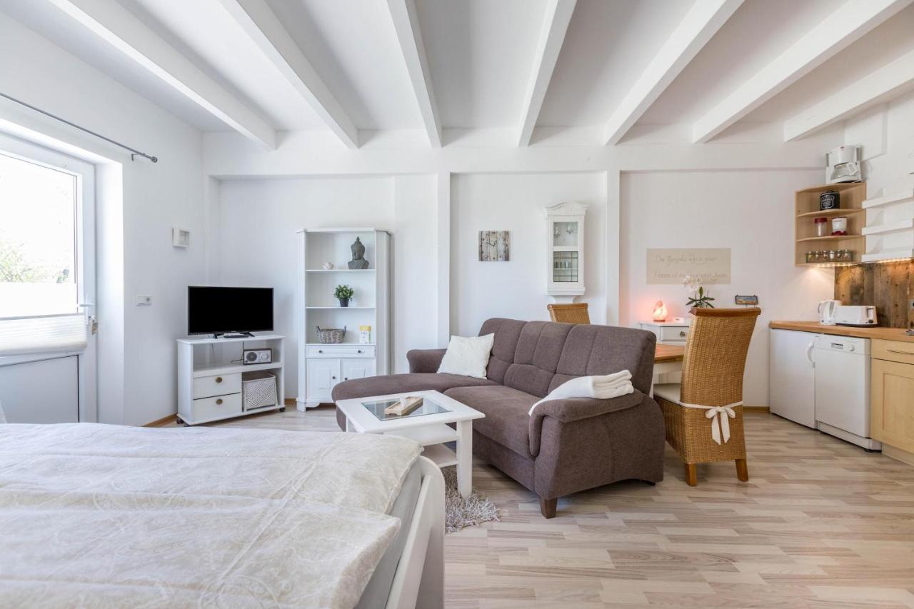 Denkerhof Apartment Bergkristall Reußenköge Exteriör bild